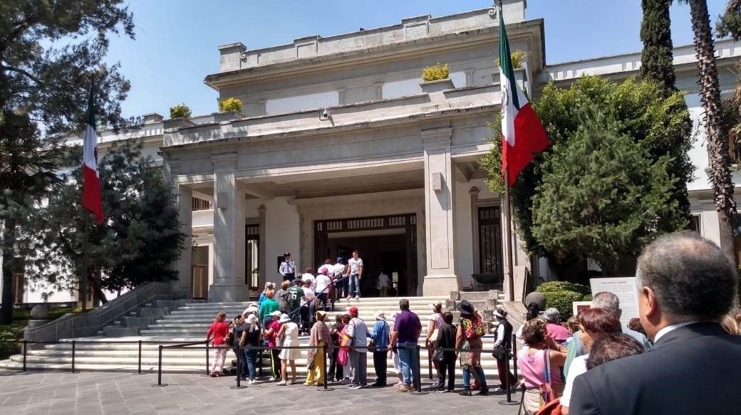 Realizan paseo recreativo para adultos mayores