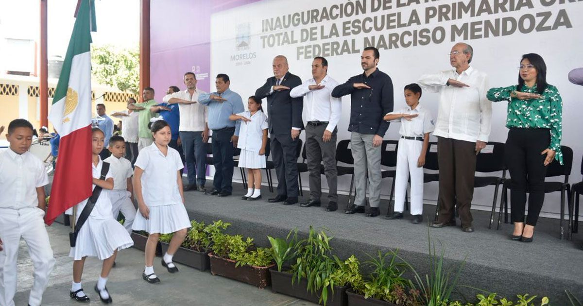 Entrega gobernador instalaciones de escuela en Cuautla