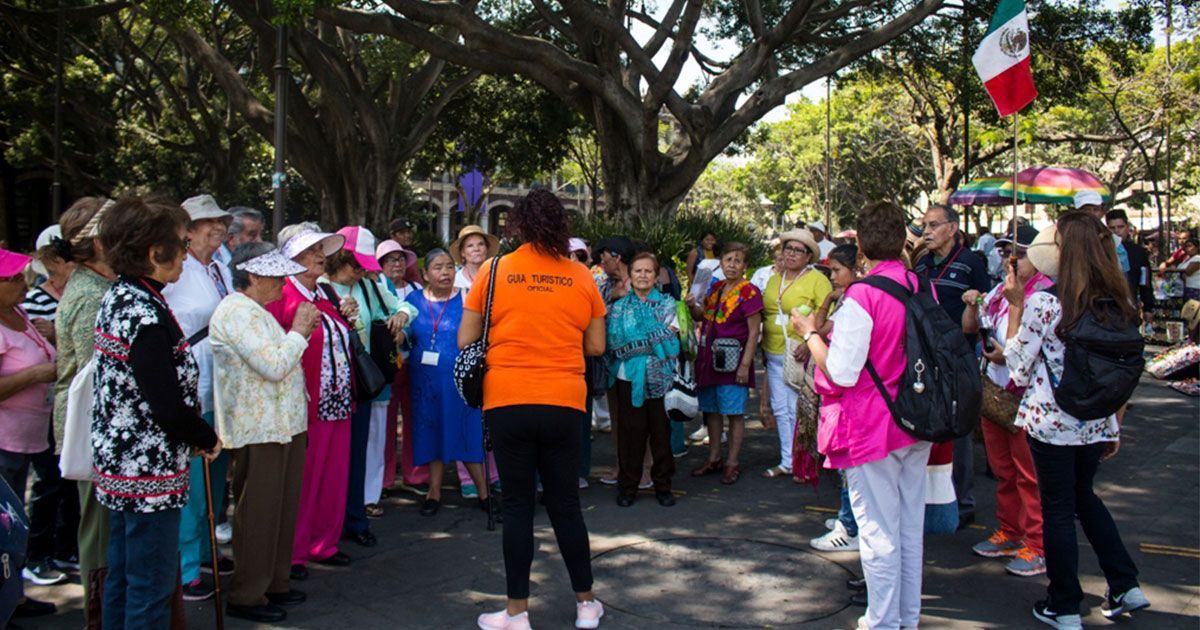 Cuernavaca recibe a turistas de la tercera edad