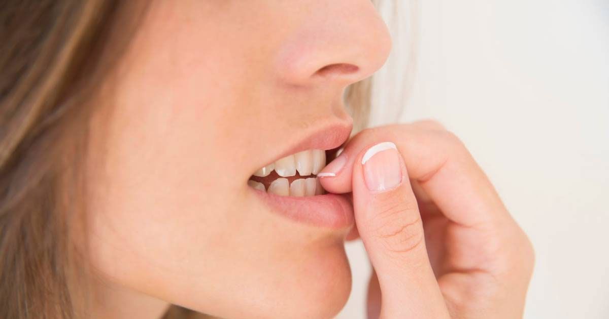 Si te muerdes las uñas, esto te interesa