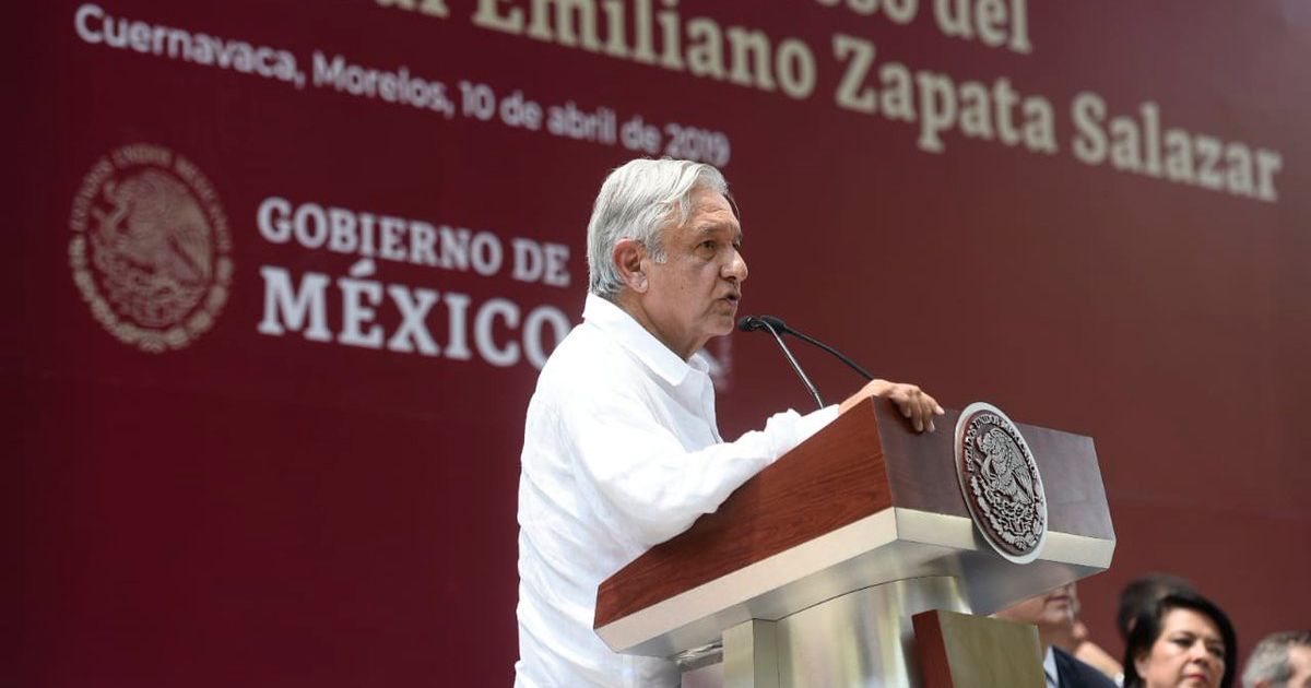 Promete AMLO apoyos para cañeros morelenses