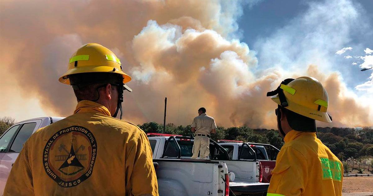 Activan alerta atmosférica por incendio en Jalisco