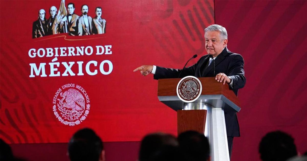 AMLO cancela contrato con su compadre