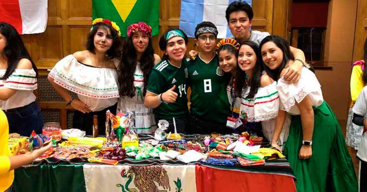 Participan estudiantes mexicanos en competencia de inglés en Londres
