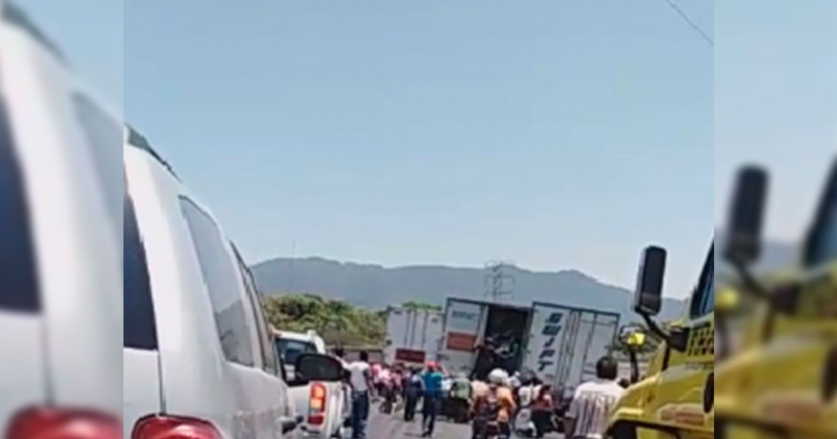 Carambola provoca saqueo en Veracruz