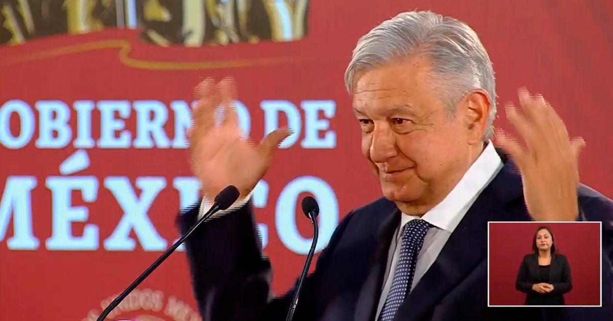 Busca AMLO entregar 10 millones de becas
