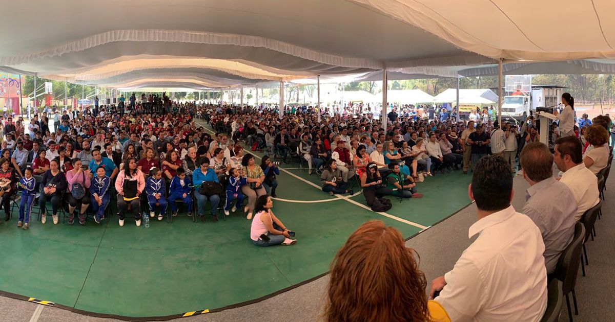 Recibirán estudiantes de CDMX beca mensual