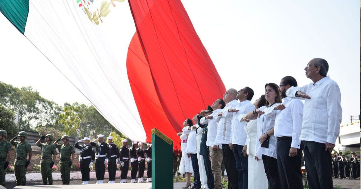 Izan bandera por 207 aniversario del Rompimiento del Sitio de Cuautla