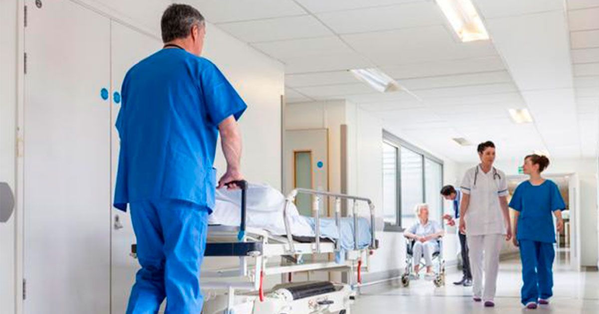 Suspenden construcción de hospitales