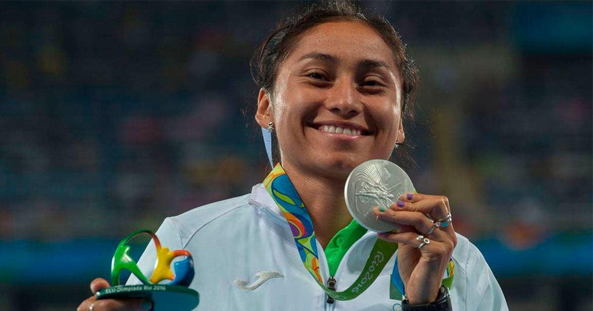 Lupita González despide a su abogado
