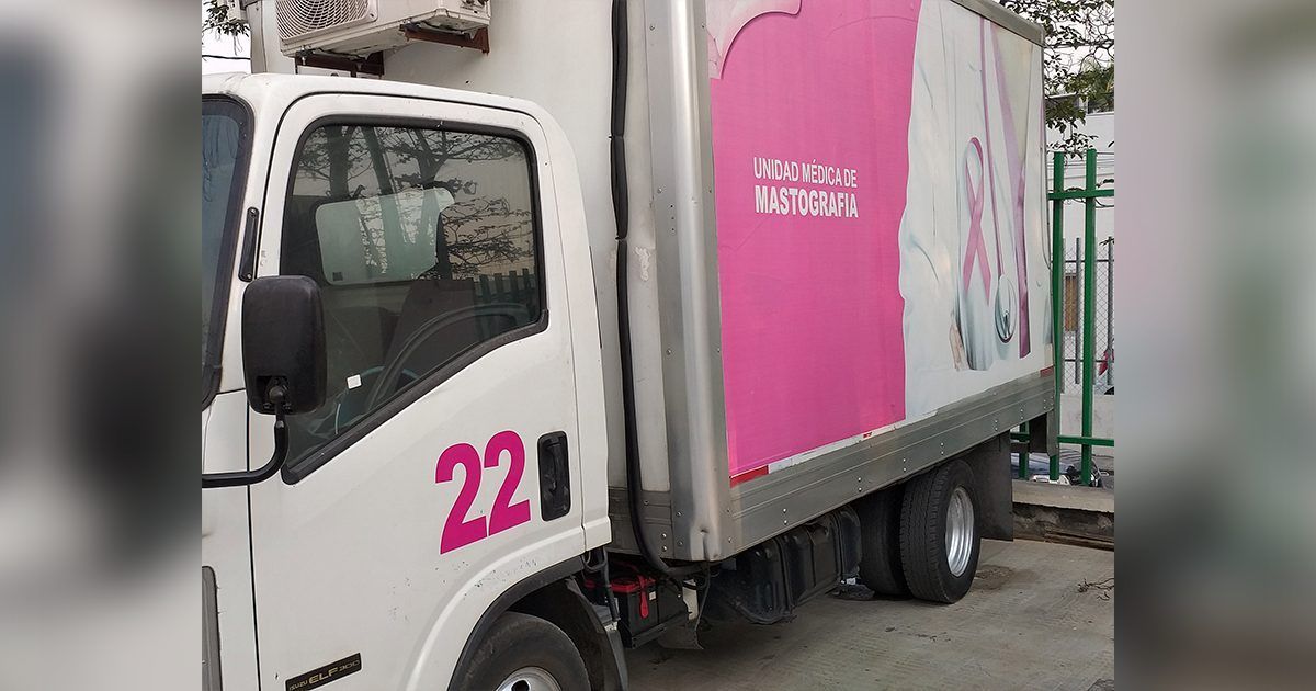 Visita la unidad móvil de mastrografías del IMSS