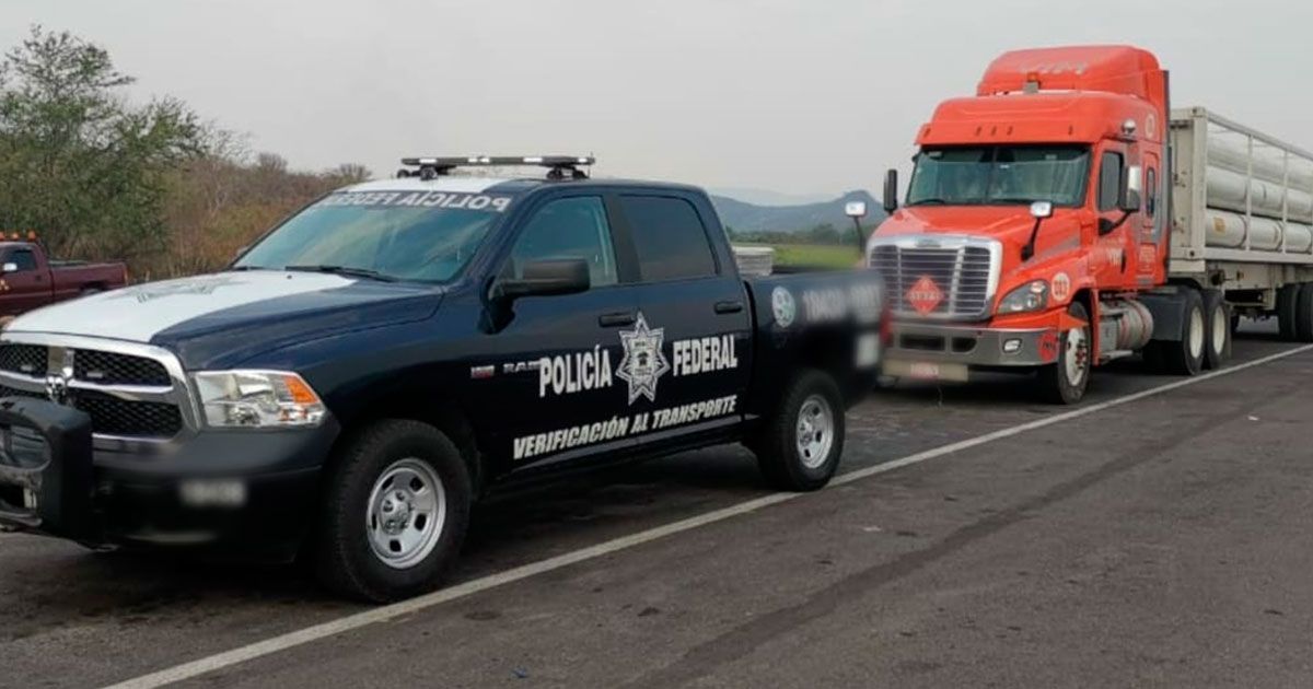 Detienen unidad que transportaba gas natural ilícito