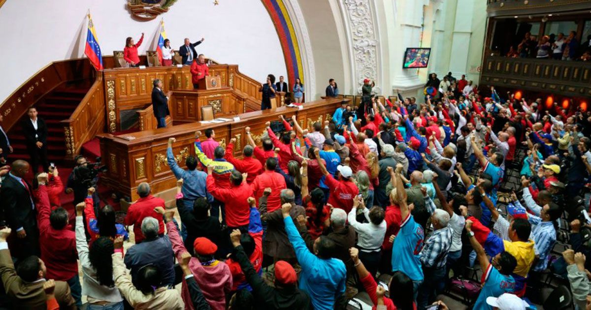 Pide Maduro adelantar elecciones de Asamblea Nacional