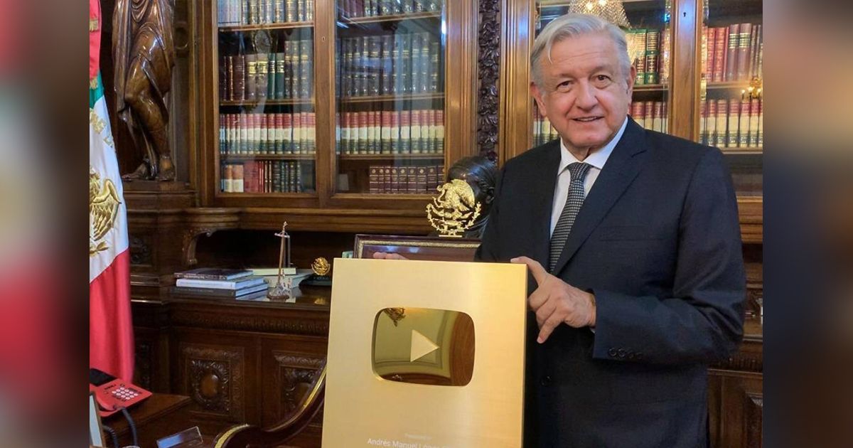 Entrega Youtube “botón de oro” a AMLO