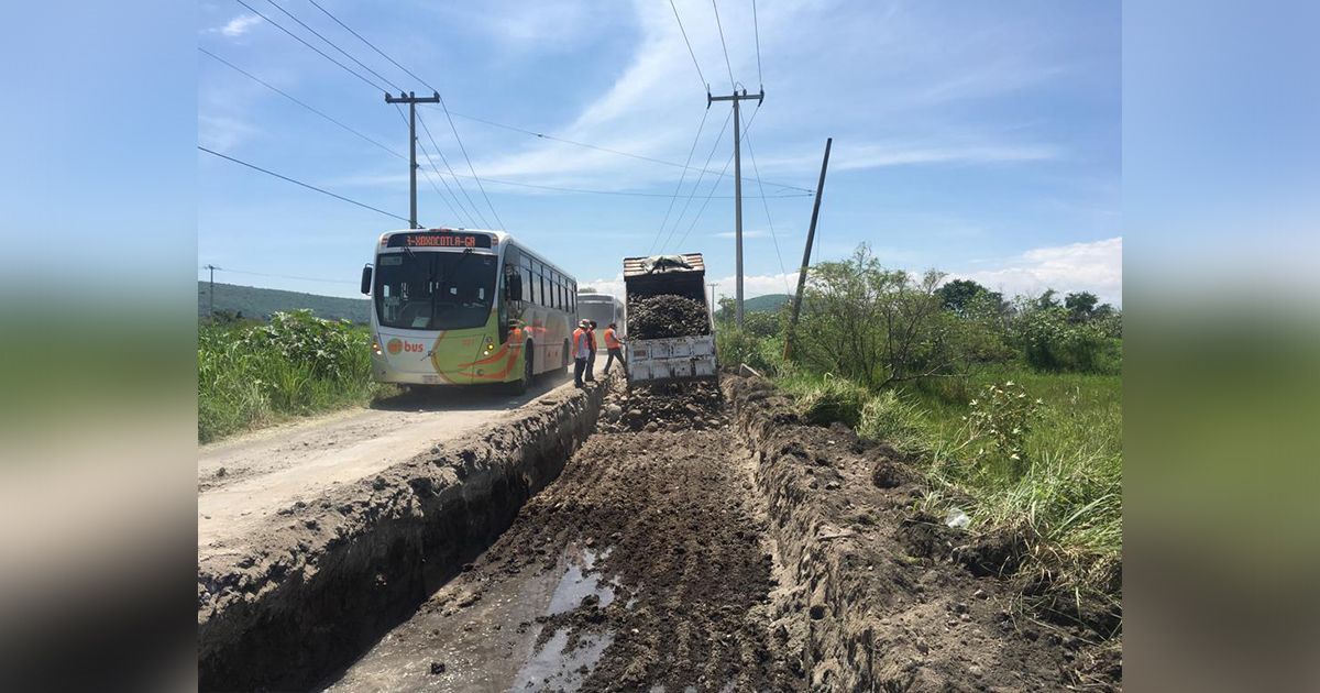 Continúan trabajos en carreteras de Morelos