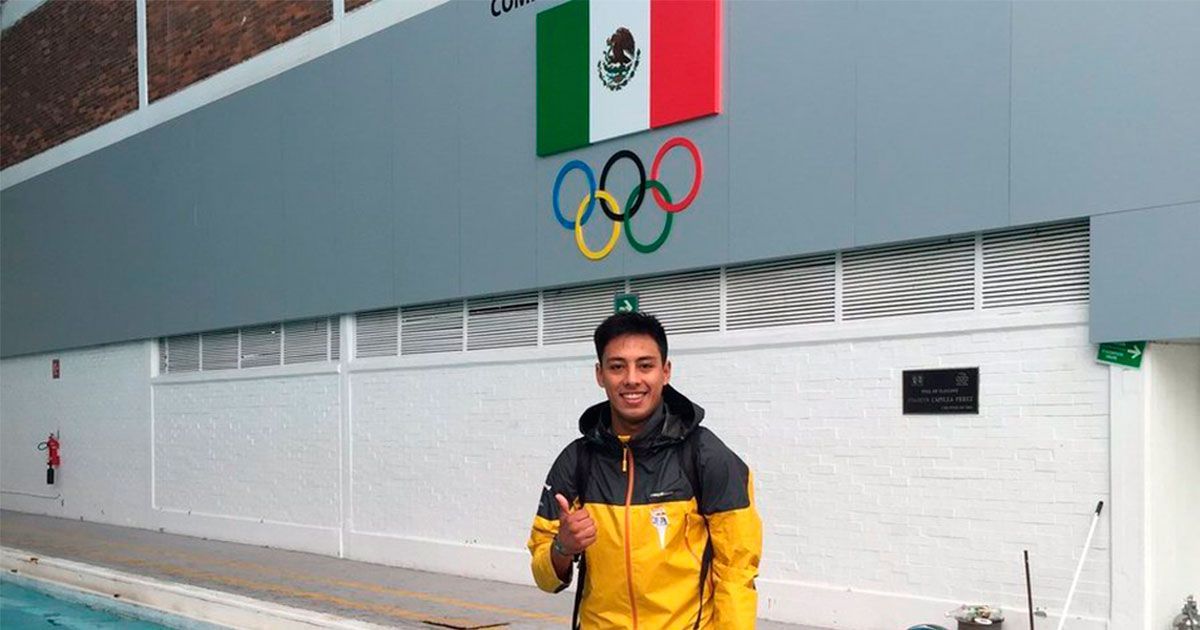 Reducen beca de clavadista mexicano