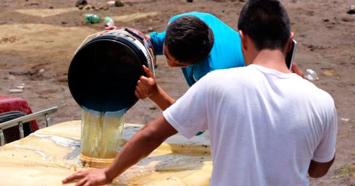 Pide SMyT adquirir combustible legal