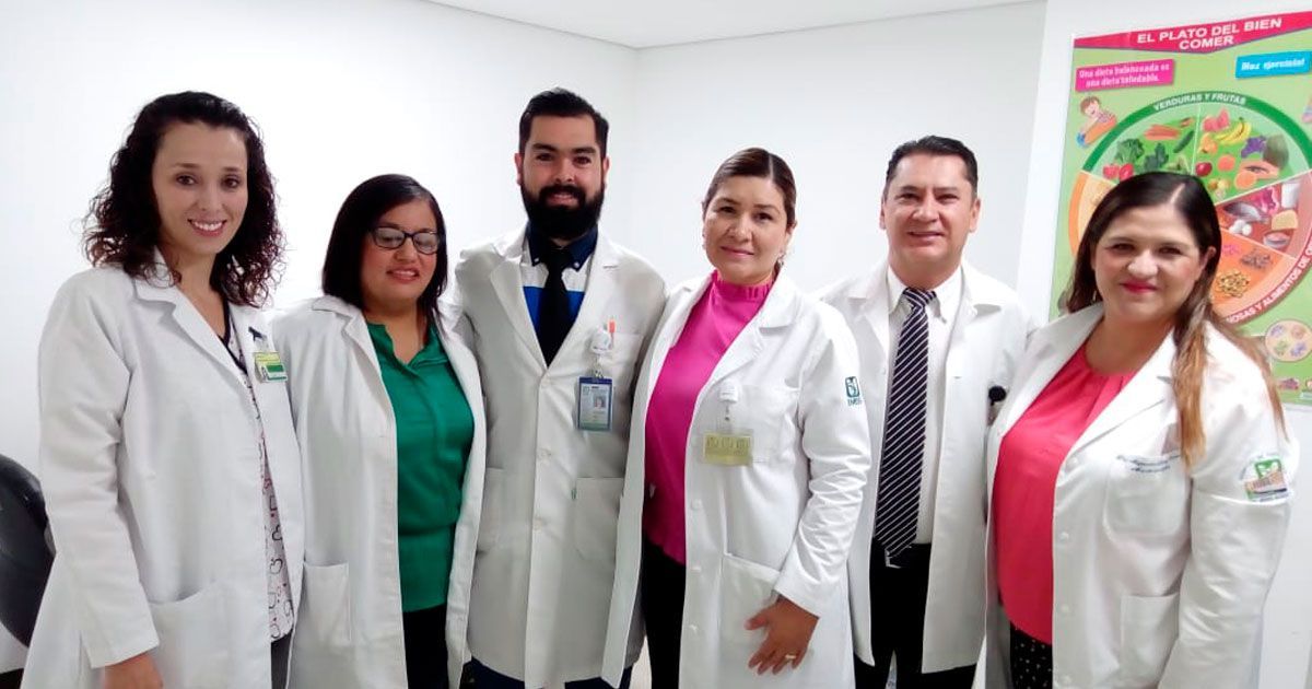 Extraen y reimplantan útero y feto para retirar tumor
