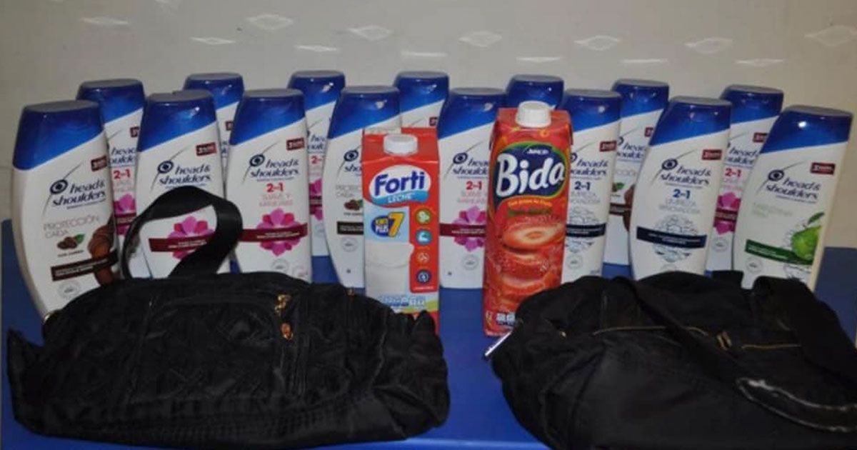 Detienen a dos mujeres por robo