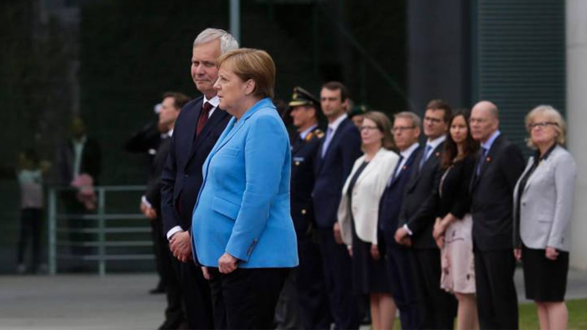 Sufre de nuevo ataques de temblores canciller alemana