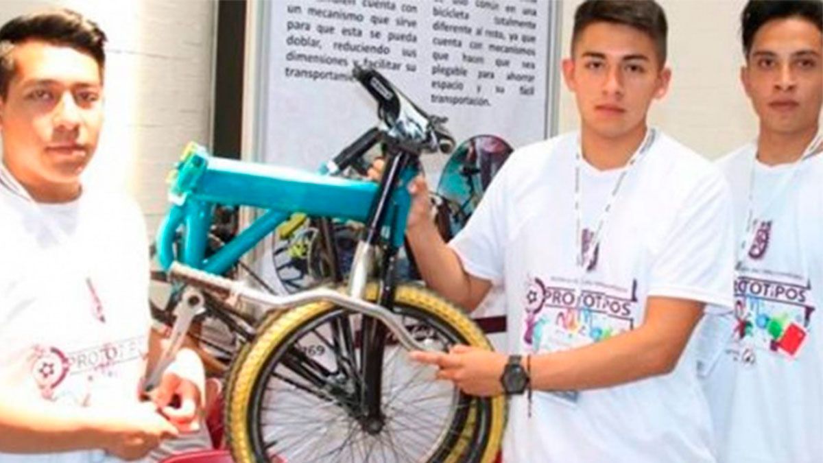Estudiantes construyen bicicleta plegable