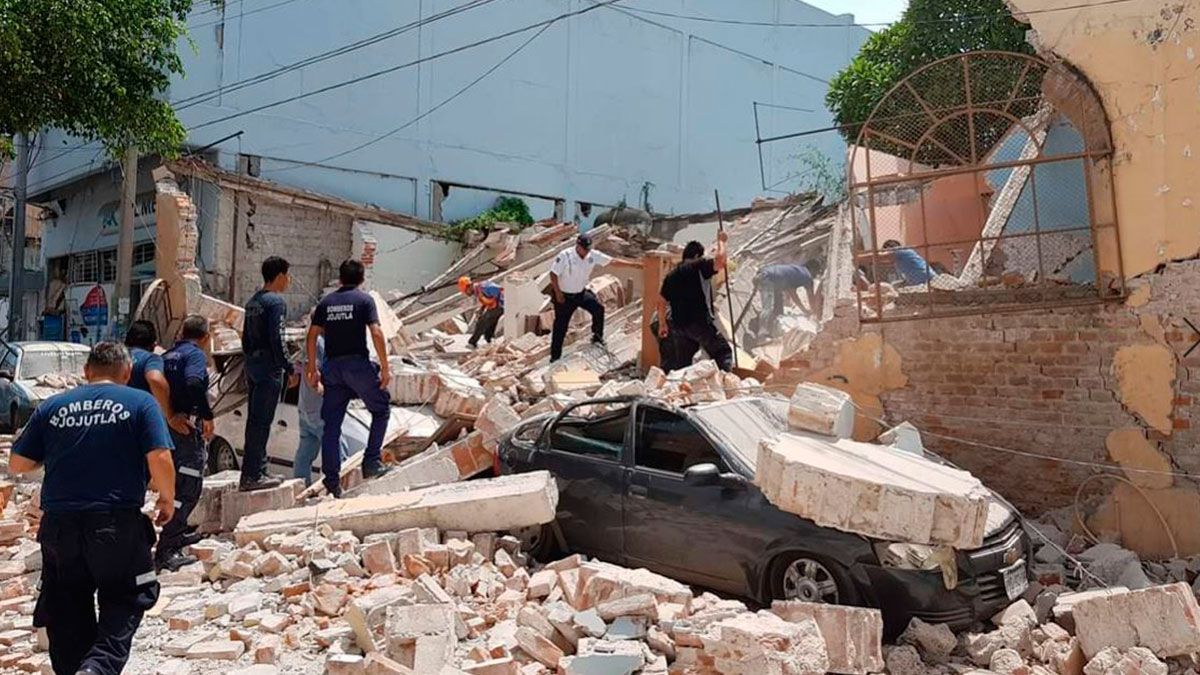 Triste que diputados prefieran comprar autos a ayudar a damnificados