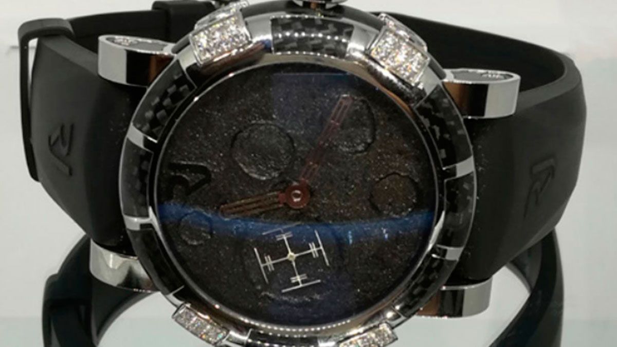 Subastan joyas de lujo decomisadas al crimen organizado