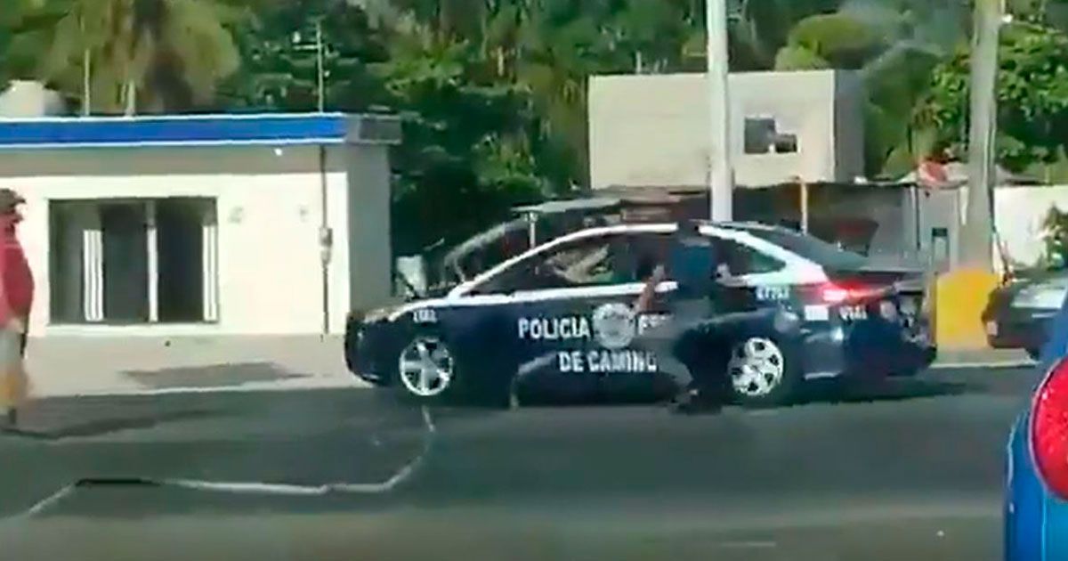 Sujeto alcoholizado roba patrulla en Tabasco