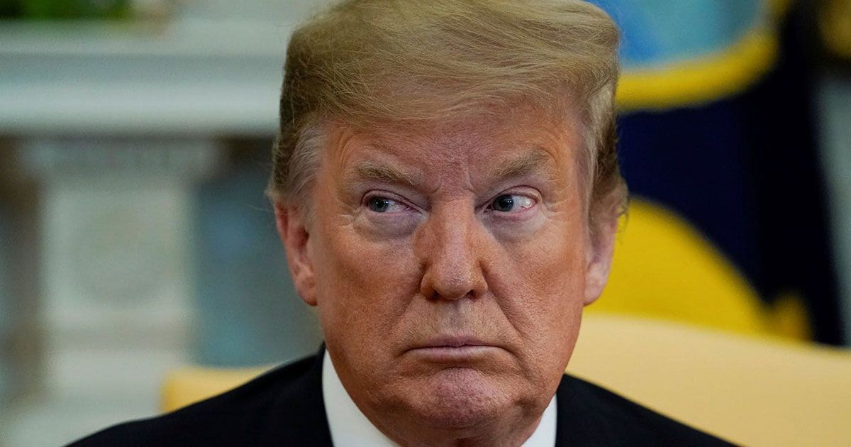 Prohíben a Trump usar fondo militar para muro