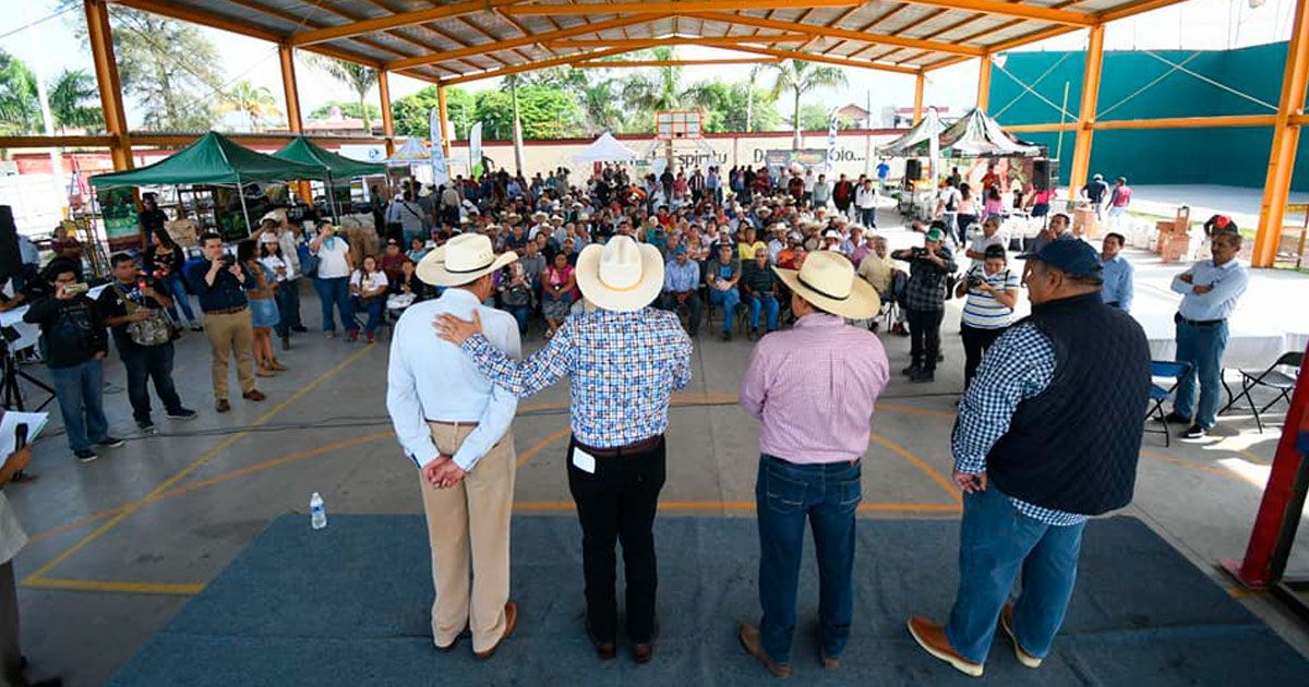 Detenidos por lucrar con programa de fertilizantes en Yautepec