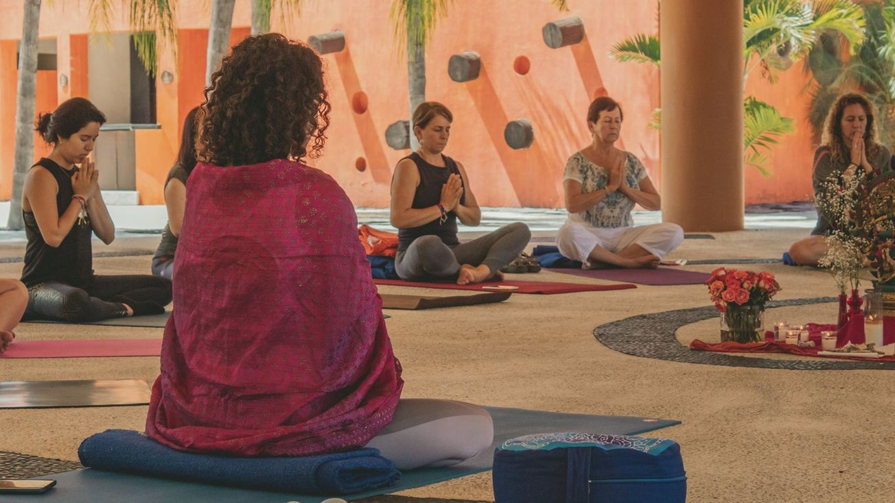 Practicar yoga tiene grandes beneficios en la salud