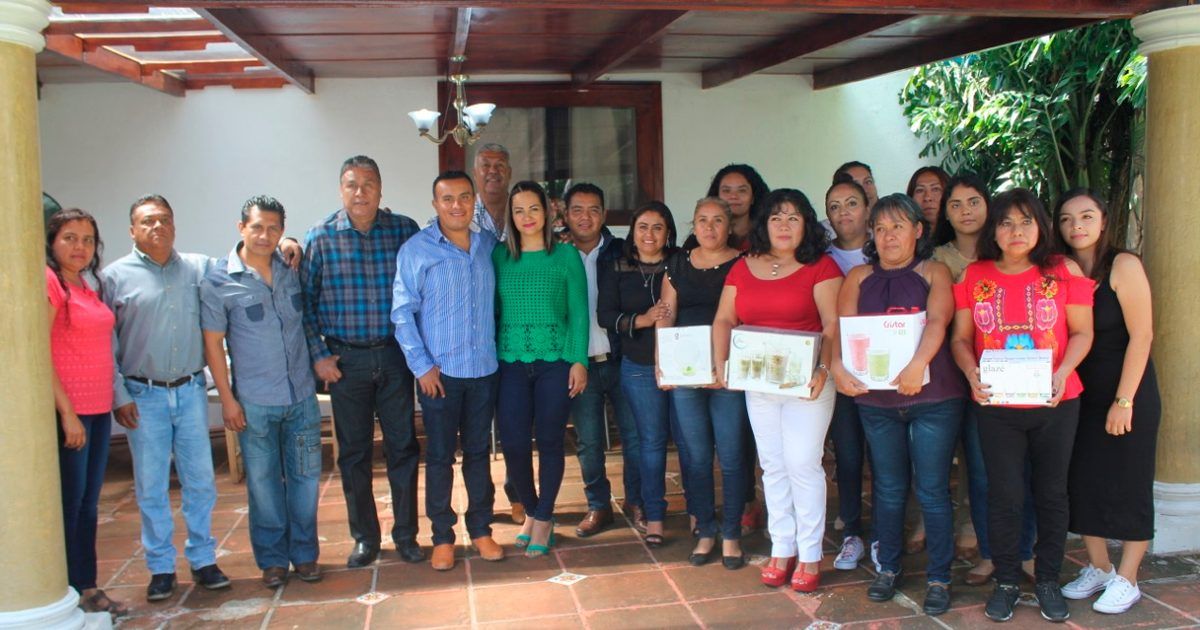 Reconocen el trabajo de los bibliotecarios en Ayala