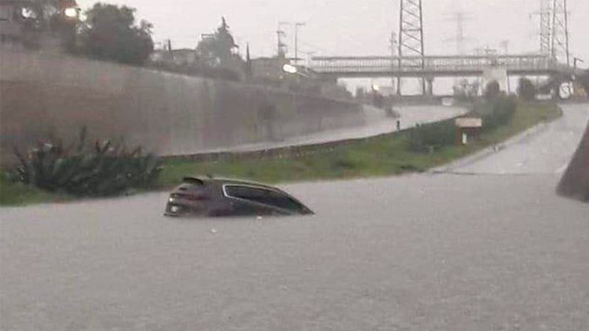 Amanecen inundados municipios en Edomex