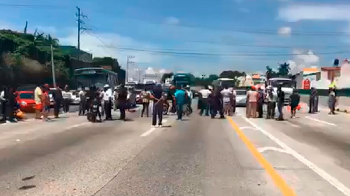 Piden apoyo para recolección de basura en Acapantzingo