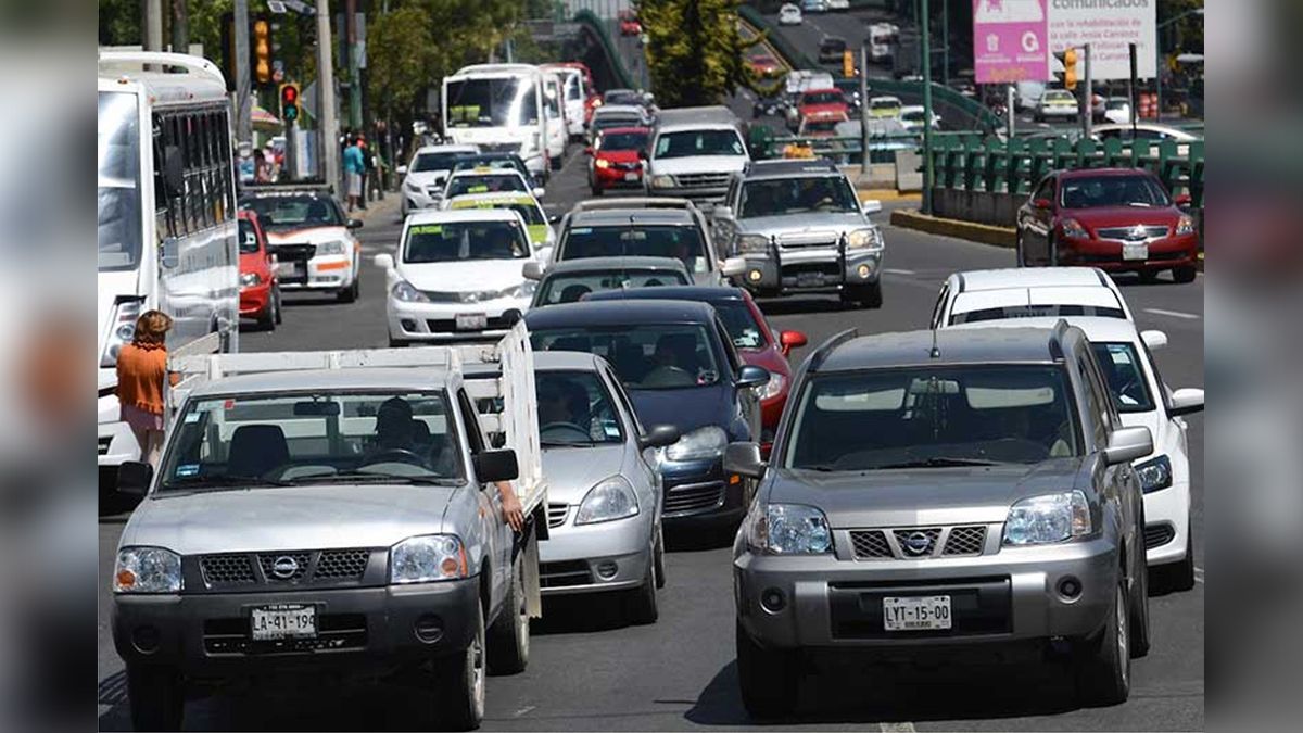 24 Morelos Autos en carretera