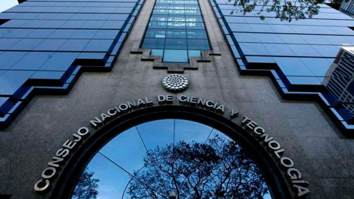 Abandona Conacyt a investigadores mexicanos en el extranjero