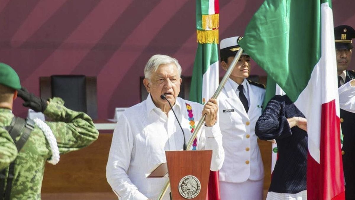 24 Morelos AMLO Grito Independencia Bandera de México