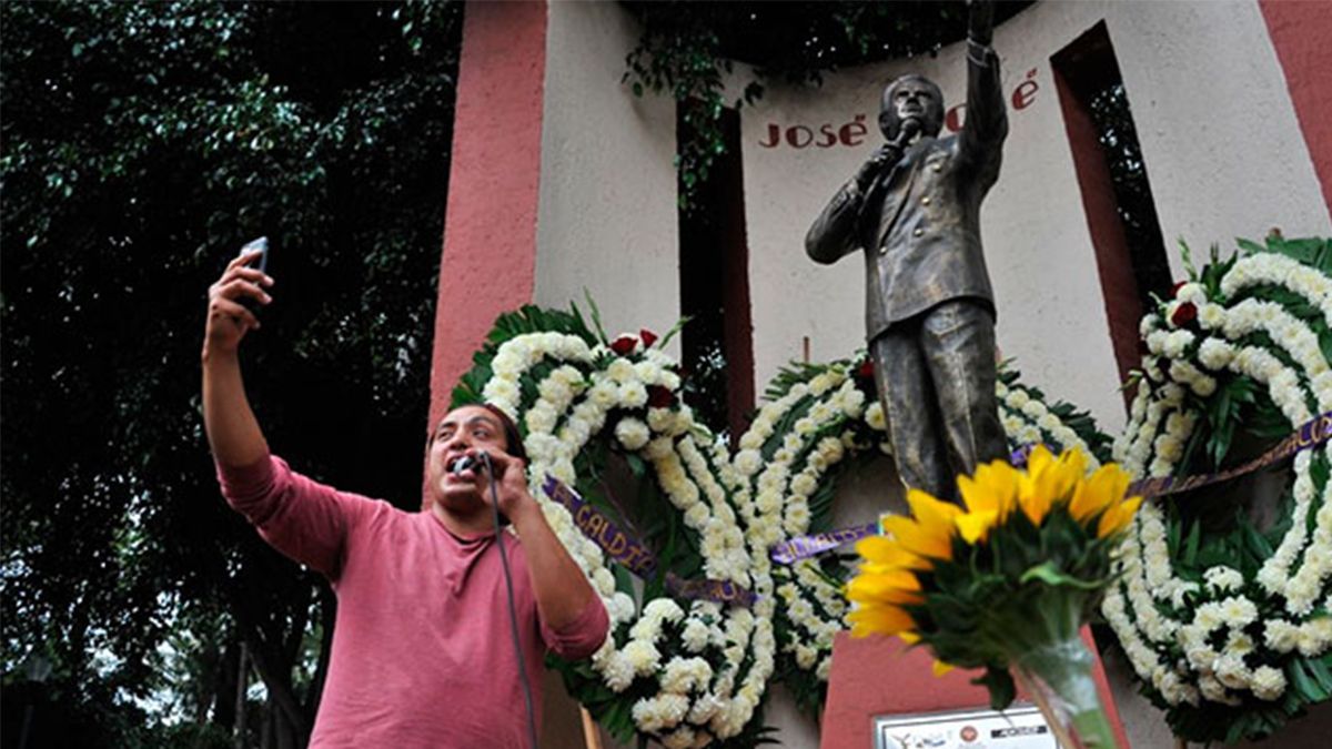 24 Morelos Karaoke José José en la Ciudad de México