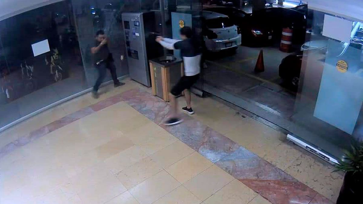 Asesinan a un hombre en  Plaza Comercial de Cuernavaca