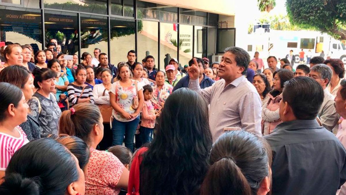Atiende IEBEM a padres de familia de Xoxocotla