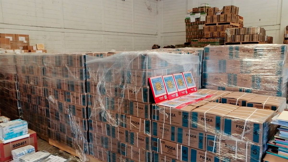 Siguen llegando libros de texto a Morelos