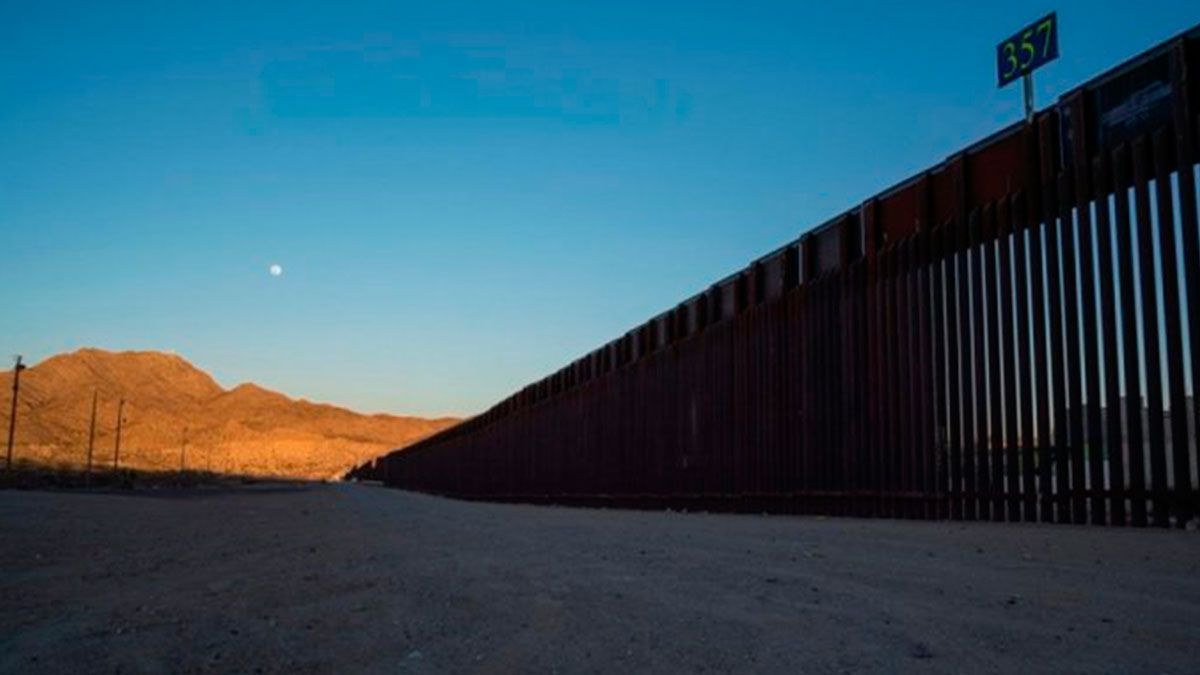 Trump promete extender muro en 2020