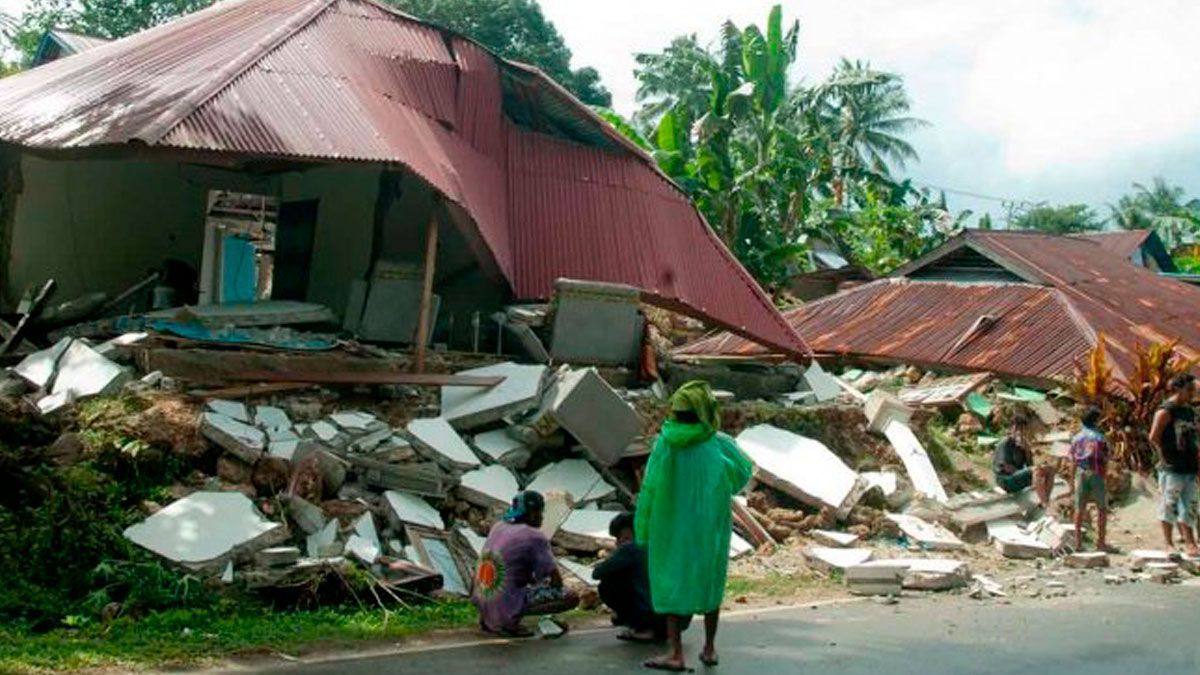 Suman 23 muertos por sismo registrado en Indonesia
