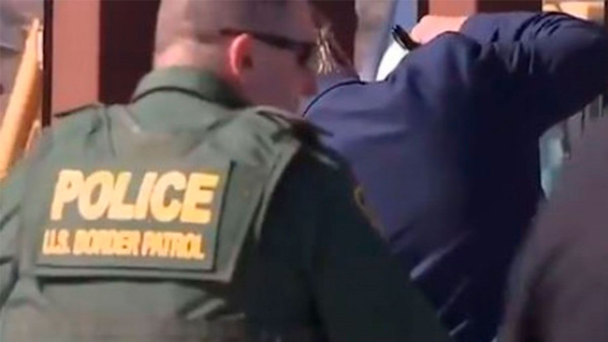 Firma Trump el muro fronterizo