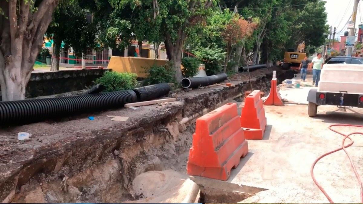 Realizan construcción de drenaje en Civac
