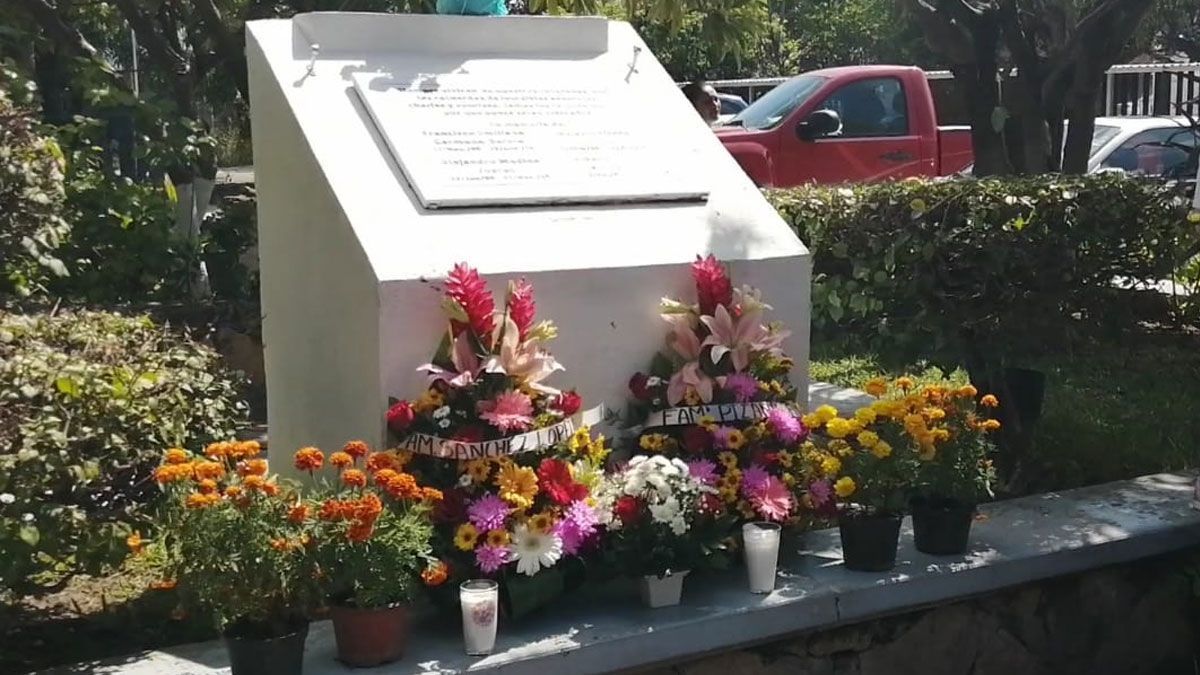 Piden justicia a 3 años del asesinato de jóvenes de la Preparatoria 4 de Jojutla