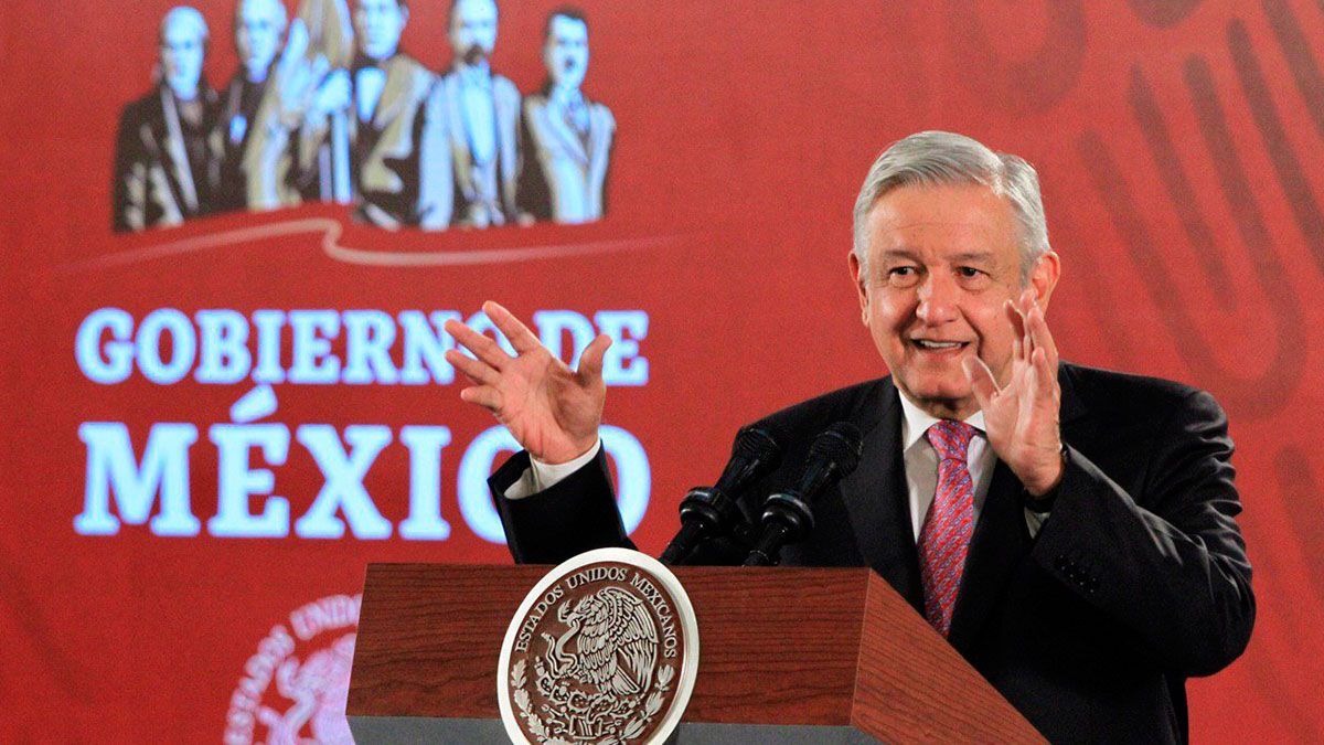 Muestra AMLO avances de obras
