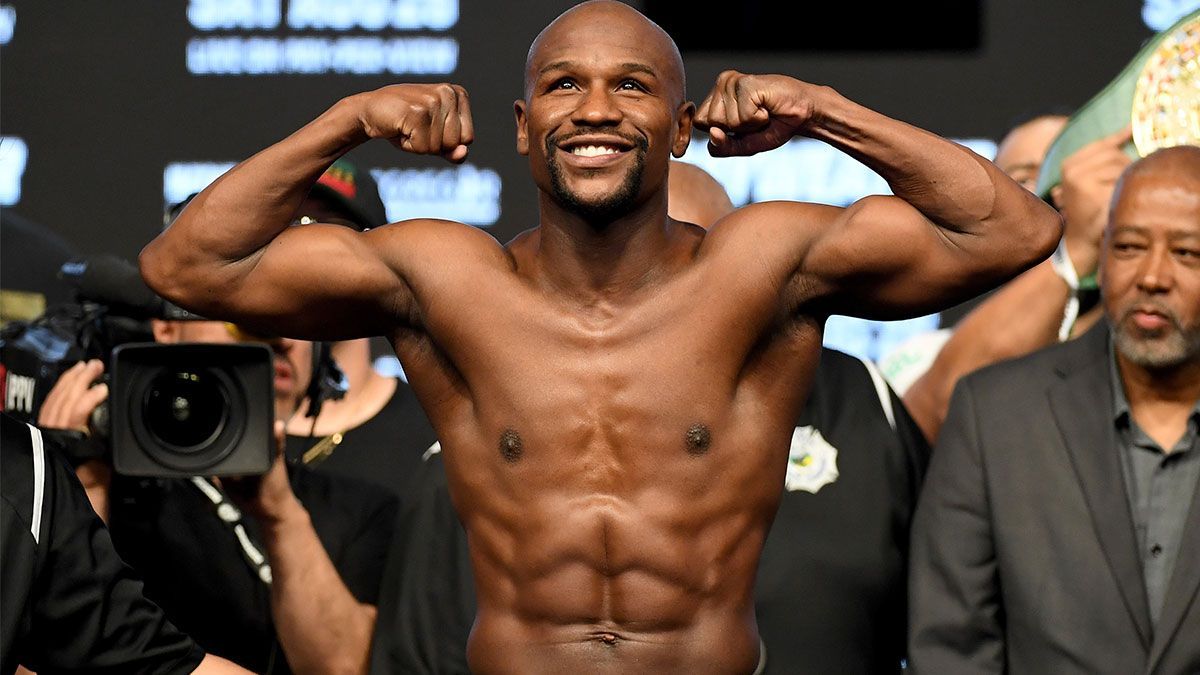 Floyd Mayweather vuelve al cuadrilátero