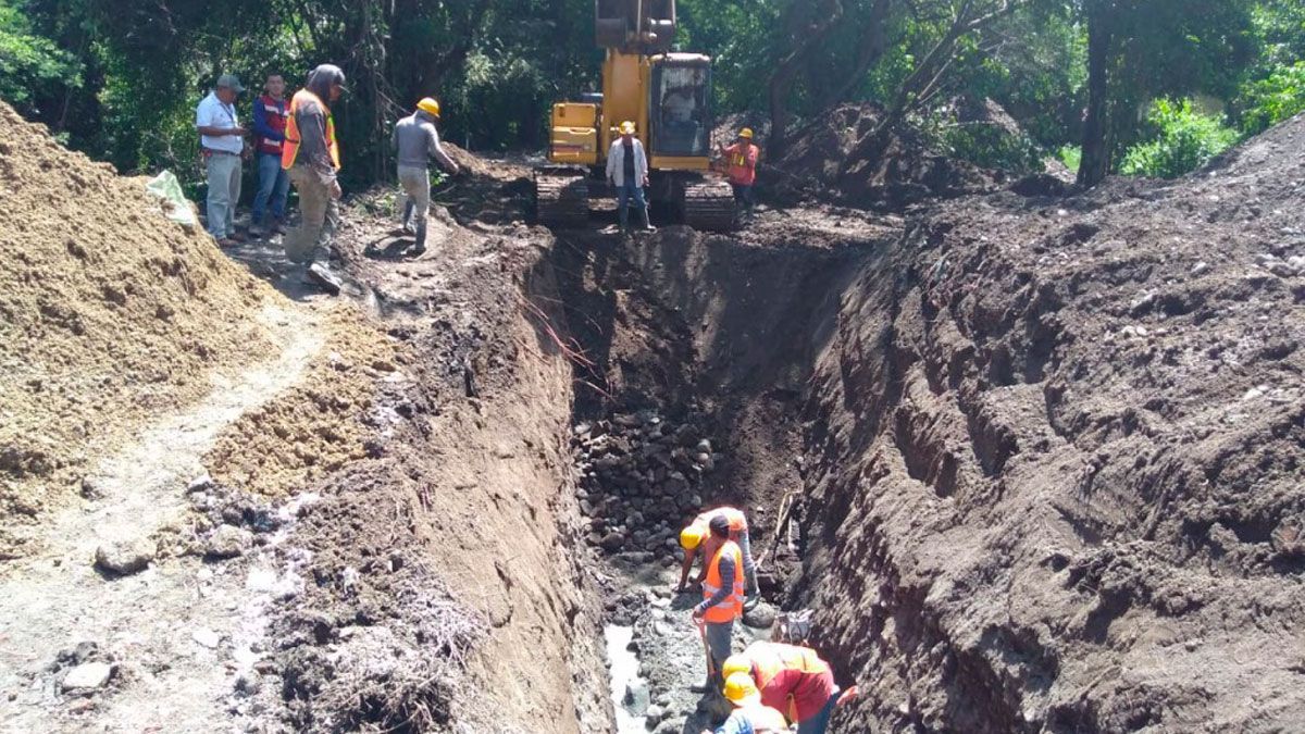 Construyen alcantarillado sanitario en Mazatepec