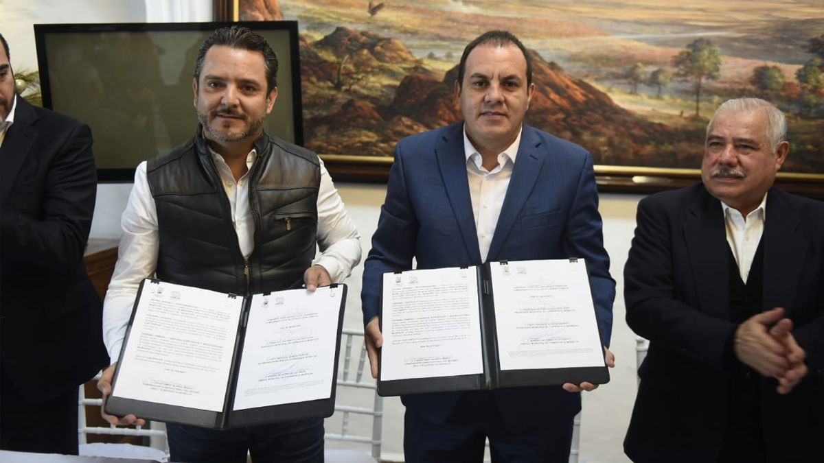 24 Morelos Cuauhtémoc Blanco y Antonio Villalobos